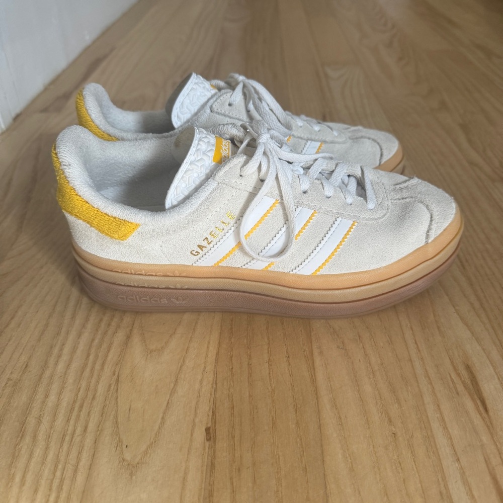 Adidas Gazelle Women’s 6.5